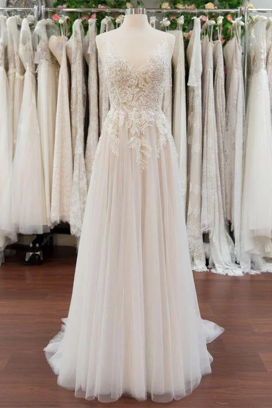 Bridelily Chic V-neck Appliques Tulle A-line Wedding Dress