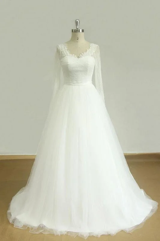 Bridelily Elegent Long Sleeve V-neck Lace Tulle Wedding Dress