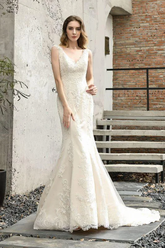 Bridelily Glamorous Mermaid Satin Lace Open Back Wedding Dress