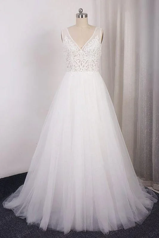 Bridelily V-neck Appliques Tulle A-line Wedding Dress